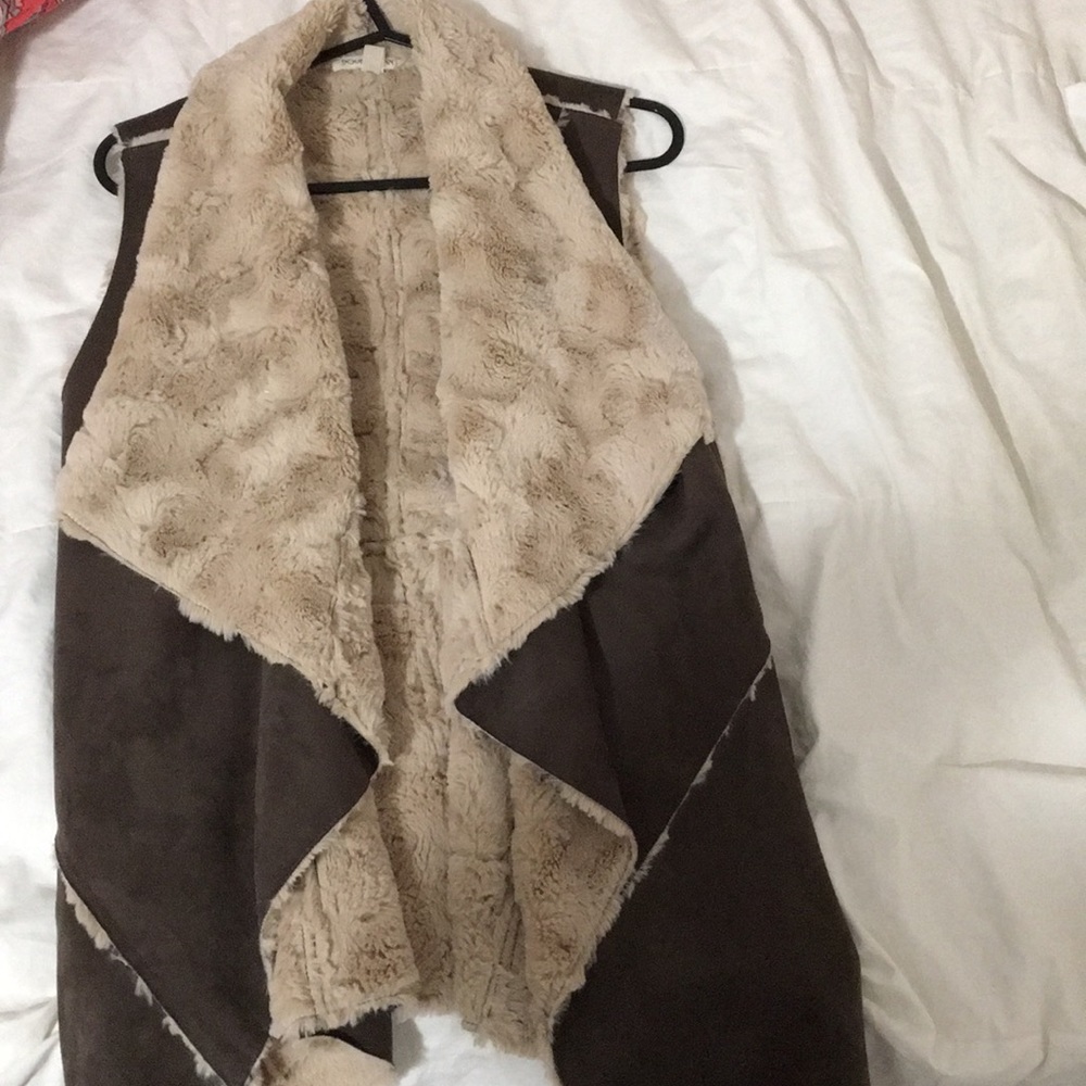 Brown suede cardigan with fur